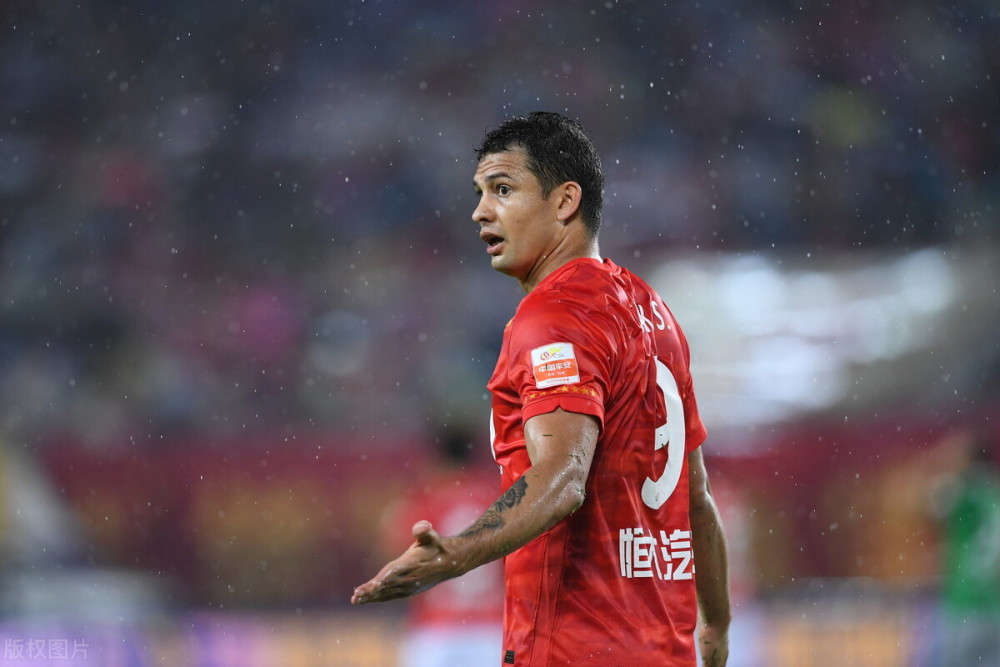 ayx sports-表现优异首场状态出色，RNG观众沸腾！，TheShy重返赛场引发球迷热议的简单介绍